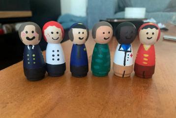 Pegdolls beroepen beschikbaar voor biedingen