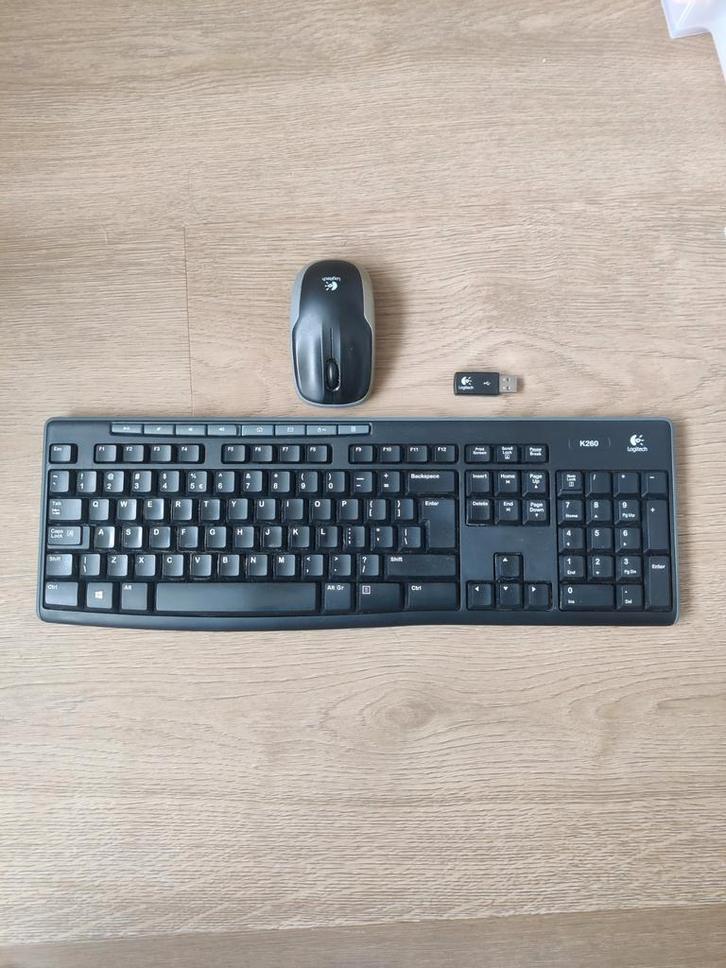 Logitech MK260 Draadloos Toetsenbord & Muis, Computers en Software, Toetsenborden, Gebruikt, Qwerty, Draadloos, Toetsenbord en muis-set