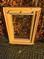 VELUX 55x78 dakraam kantelraam zolderraam IZGST, Ophalen of Verzenden, Nieuw, Hout