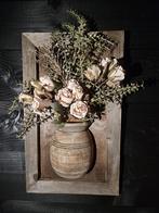 Houten Pot met Kunstbloemen in Lijst, Ophalen of Verzenden