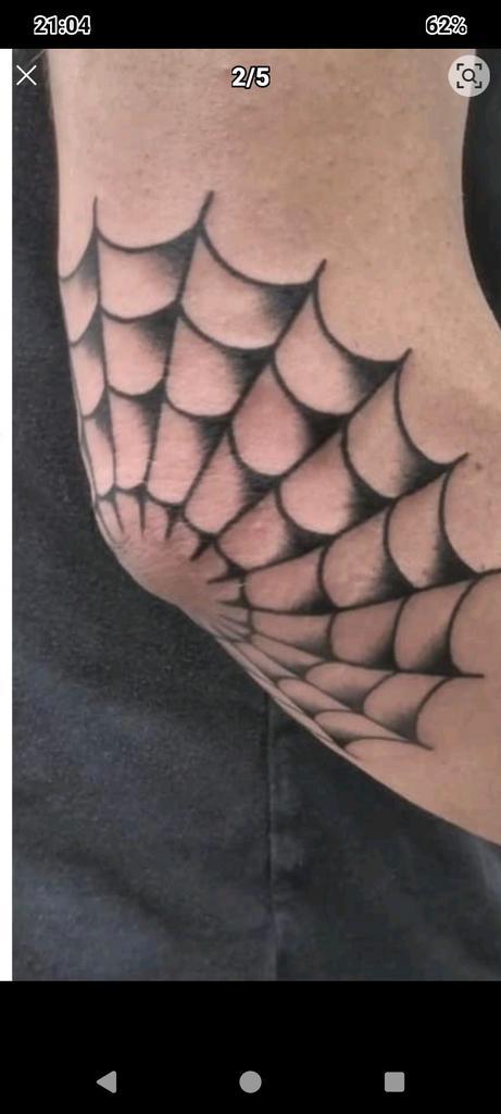 GEZOCHT GRATIS TATTOEERDER, Hobby en Vrije tijd, Overige Hobby en Vrije tijd, Zo goed als nieuw, Ophalen of Verzenden