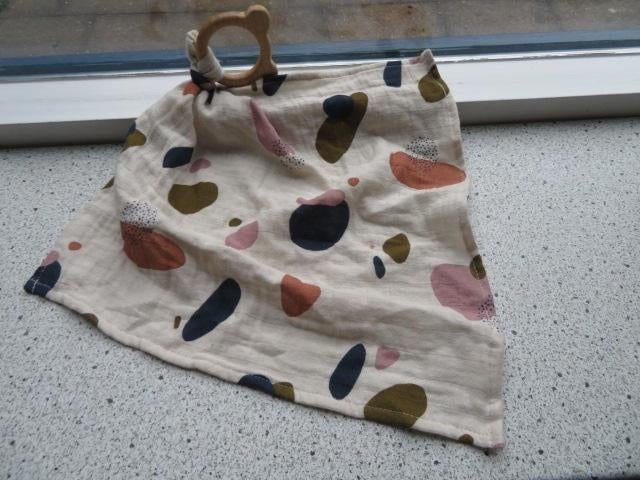 Knuffeldoek beer Liewood met bijtstuk in de vorm van 'n beer, Ophalen of Verzenden, Zo goed als nieuw, Beer