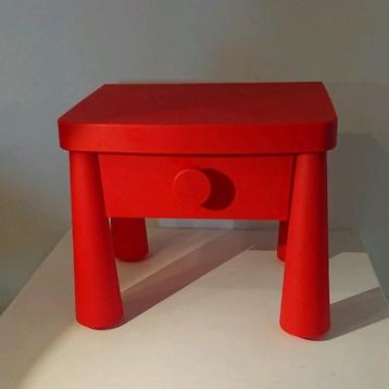 Nachtkastje Ikea Mammut rood beschikbaar voor biedingen
