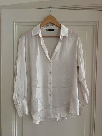 Zara Witte Blouse Satijnlook Maat M beschikbaar voor biedingen