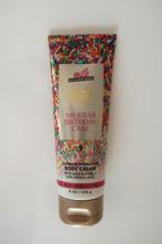 Bath & Body Works Milk Bar Birthday Cake body lotion, Ophalen of Verzenden, Nieuw, Bodylotion, Crème of Olie