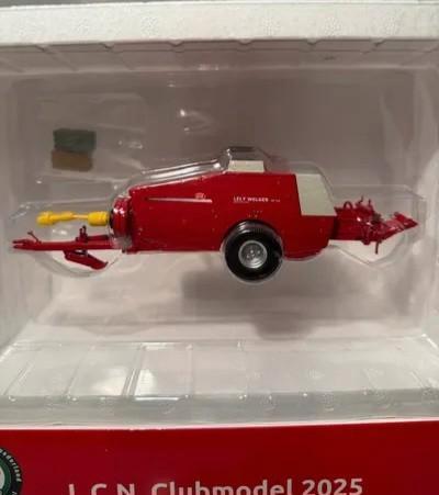 Lely AP 730 Pers LCN Beursmodel 2025, Hobby en Vrije tijd, Modelauto's | 1:32, Nieuw, Tractor of Landbouw, Overige merken, Ophalen of Verzenden