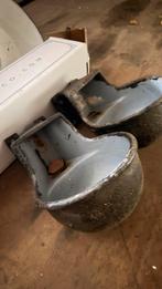 2 paarden drinkbakken, Ophalen