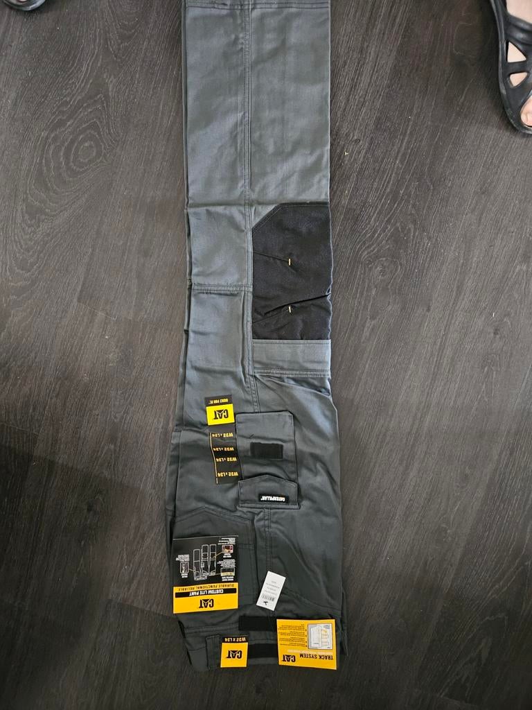 Caterpillar werkbroek grijs, maat 32/34, Kleding | Heren, Broeken en Pantalons, Ophalen of Verzenden
