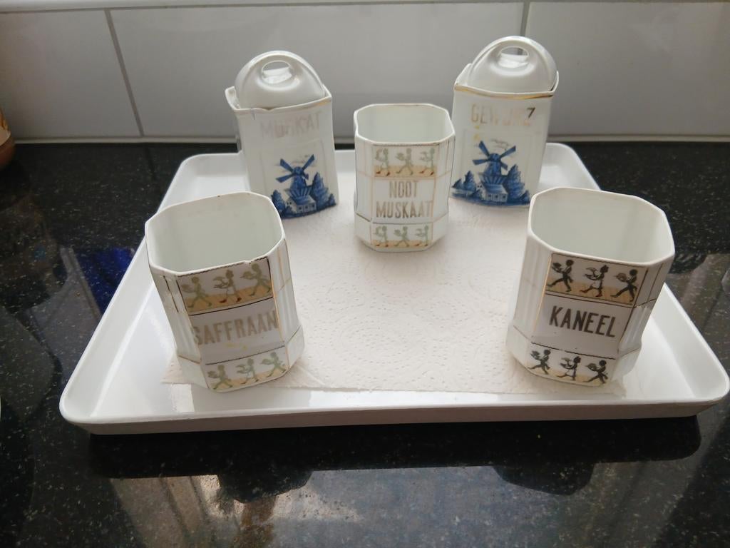 5 oude 'kruidenpotjes', Ophalen of Verzenden, Zo goed als nieuw, Overige materialen