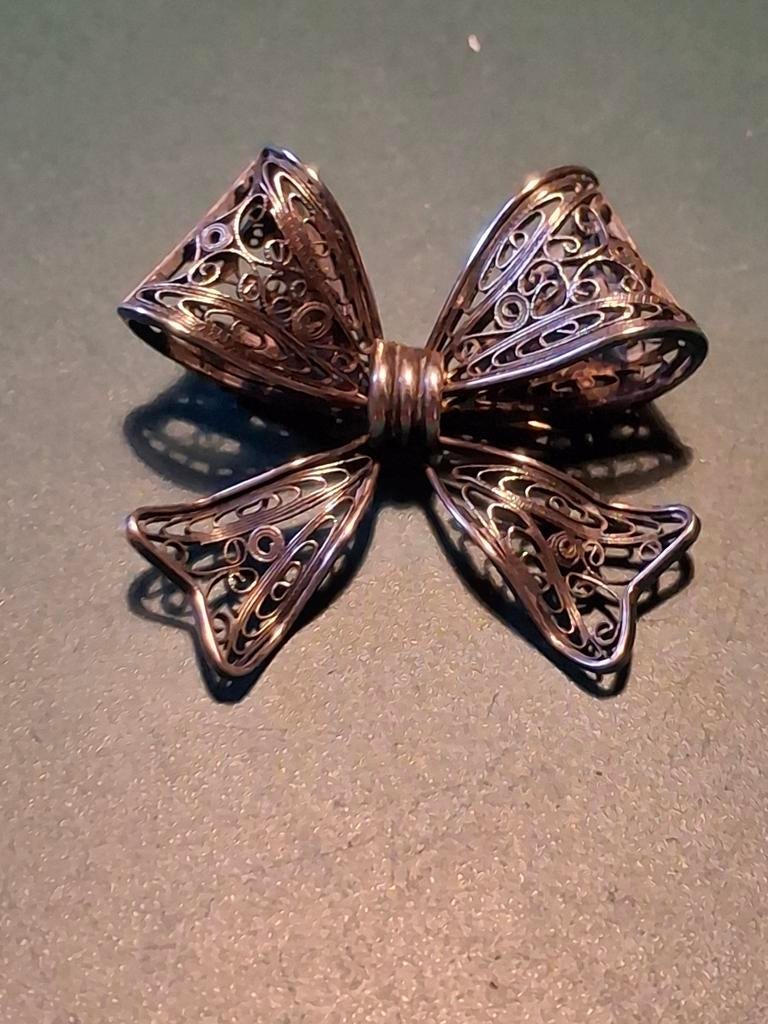 Zilveren broche  filigrain, Antiek en Kunst, Ophalen of Verzenden
