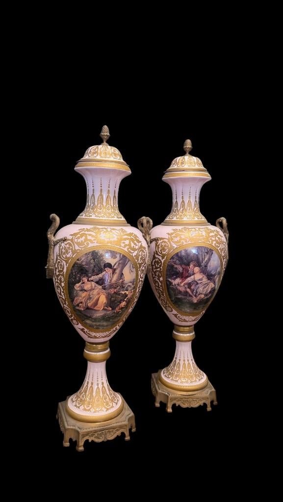 Grote Franse Sèvres Porseleinen Vazen