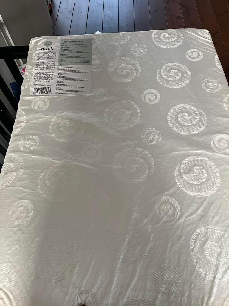 Boxmatras incl. 2 hoeslakens jolijn, Ophalen of Verzenden, Zo goed als nieuw
