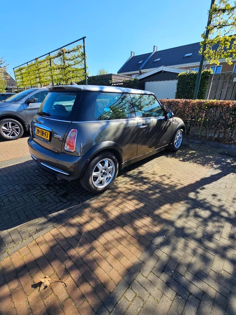 Mini 1.6 16V Cooper 2006 parklane Grijs, Auto's, Mini, Voorwielaandrijving, 4 cilinders, 4 stoelen, Handgeschakeld