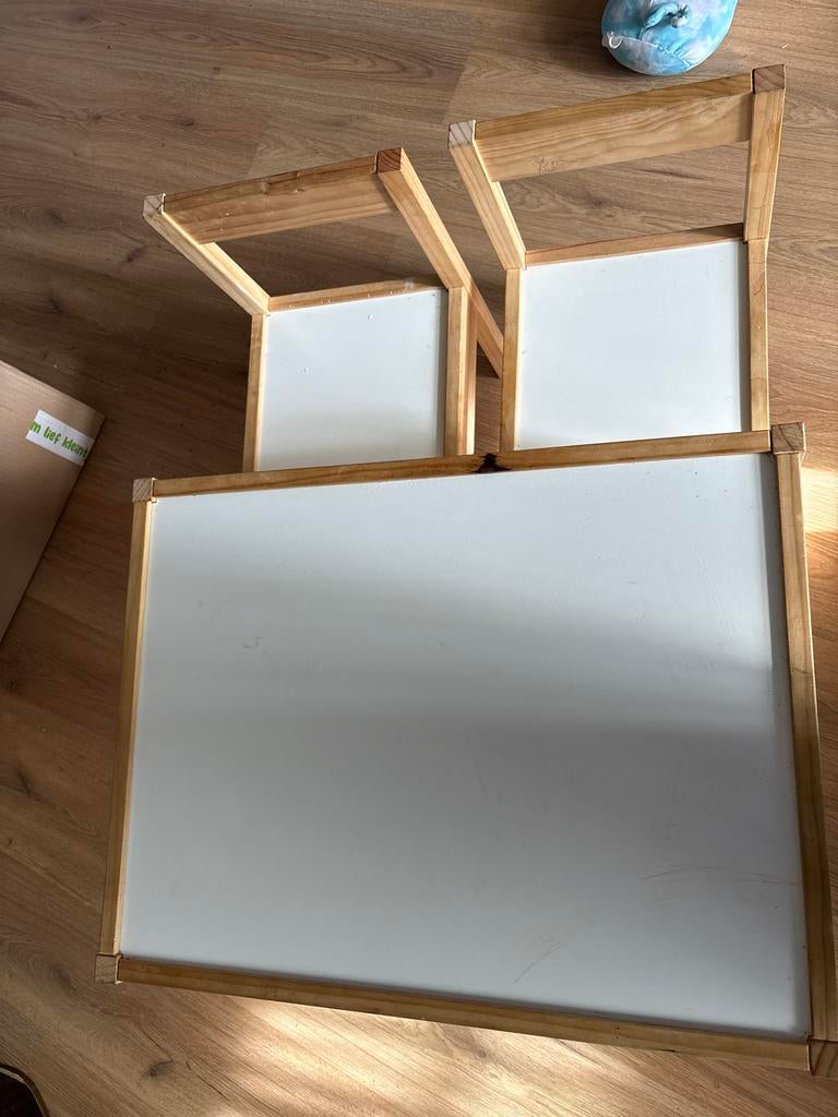 Kinder tafel en twee stoeltjes, Ophalen, Gebruikt, Tafel(s) en Stoel(en)