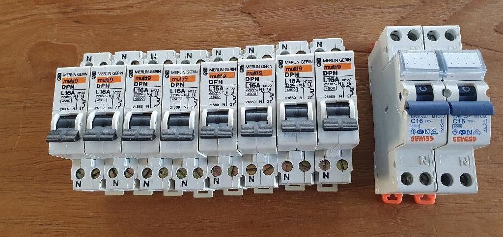 Installatieautomaten 16 amp Merlin Gerin, Ophalen of Verzenden, Gebruikt, Overige typen
