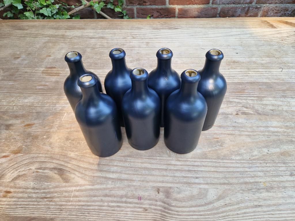 7 kruiken van keramiek matzwart - keramieke kruik, Antiek en Kunst, Ophalen of Verzenden