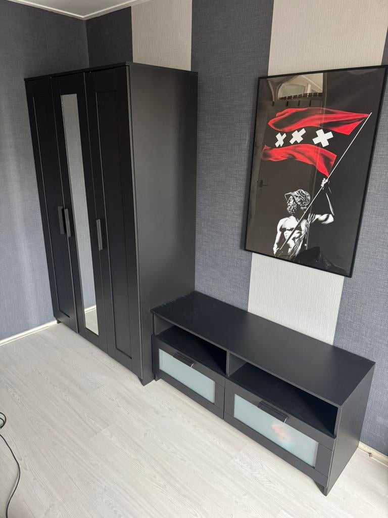 IKEA Kledingkast + TV Meubel, Ophalen, Zo goed als nieuw, Vrijstaande haard, Elektrische haard