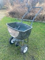 Strooi wagen kar. Voor graszaad en mest, Ophalen, Zo goed als nieuw