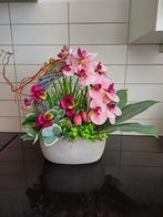 Zijden bloemstuk met roze orchideeën en paarse viooltjes, Ophalen of Verzenden, Nieuw