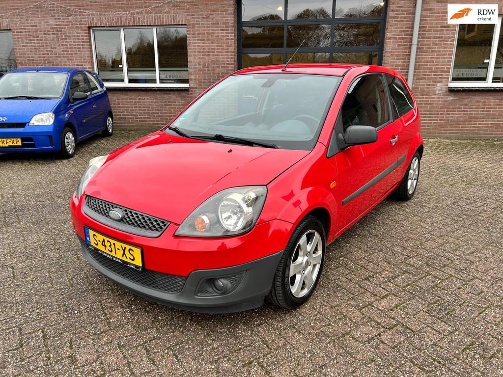 Ford FIESTA 1.3-8V Cool & Sound // APK 17-5-2027 !, 1299 cc, 4 cilinders, Bedrijf, Handgeschakeld