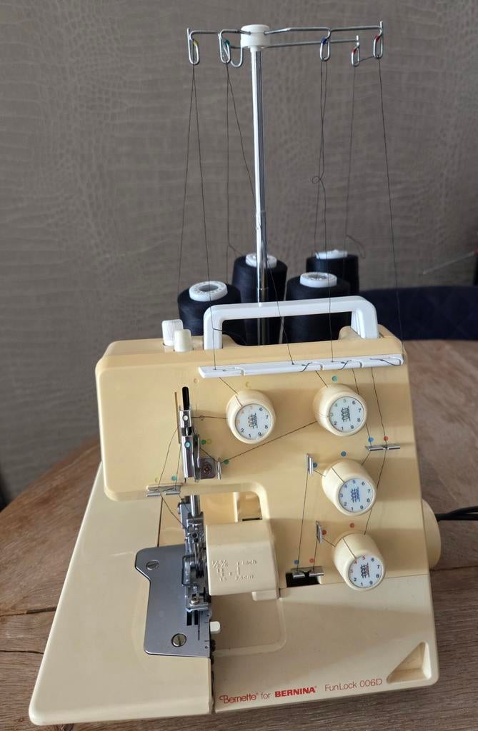 Bernette for BERNINA FunLock 006D lockmachine, Ophalen, Zo goed als nieuw, Lockmachine, Bernina