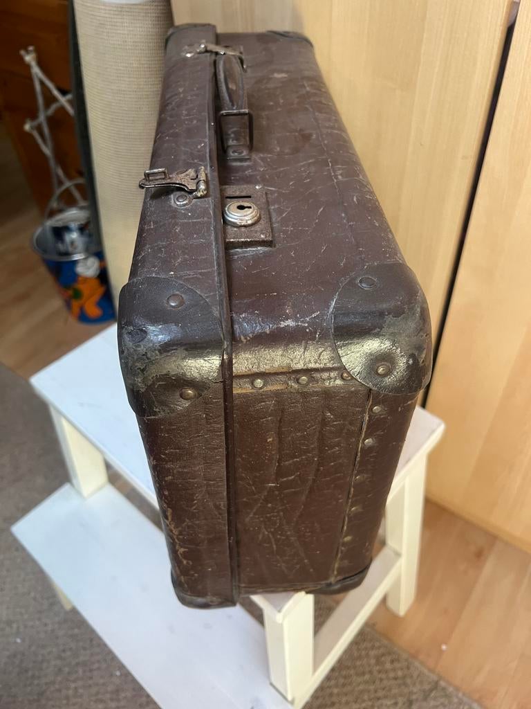 Oude vintage koffer, Ophalen, 40 tot 60 cm, 30 cm of meer, Bruin