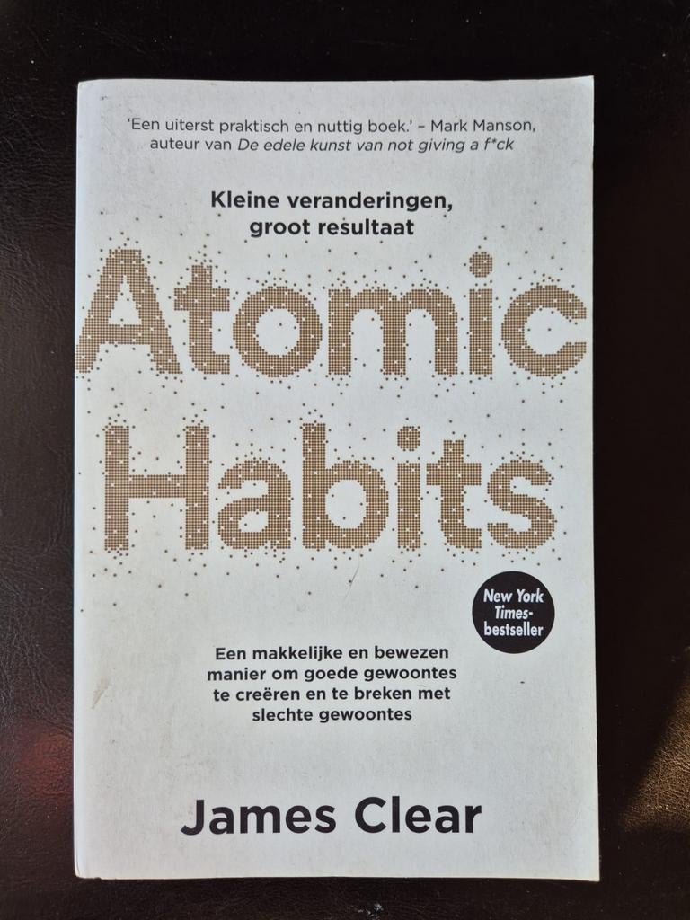 Atomic Habits - James Clear (New York Times bestseller), Boeken, Ophalen of Verzenden, Zo goed als nieuw, James Clear