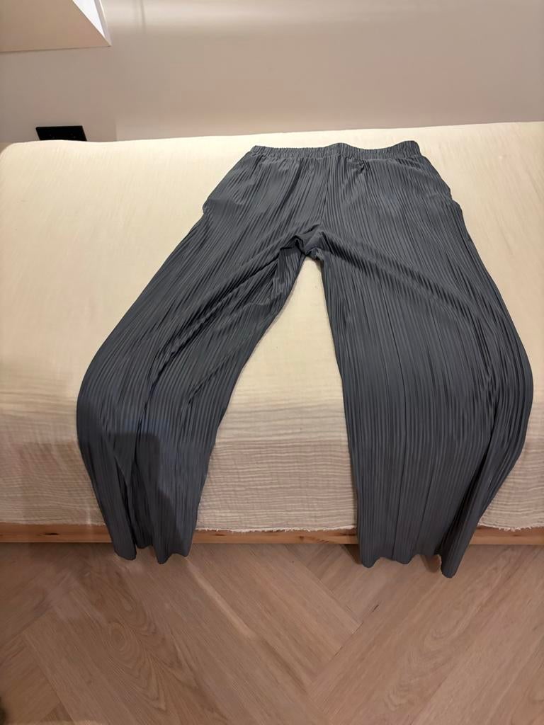 YAYA geplooide broek - Maat 36 (S), Kleding | Dames, Broeken en Pantalons, Ophalen of Verzenden, Zo goed als nieuw, Maat 36 (S)