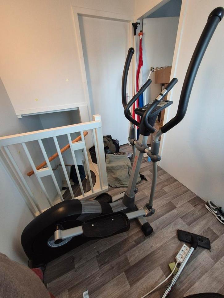 Focus Fitness Fox 3 iplus crosstrainer, Sport en Fitness, Fitnessapparatuur, Zo goed als nieuw, Crosstrainer, Ophalen