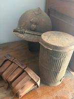 Schuurvondsten WO1 Helm Gasmaskerbus Koppeltas, Ophalen of Verzenden, Landmacht, Overige gebieden, Helm of Baret