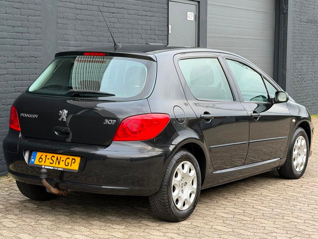 Peugeot 307 1.4-16V XS AIRCO CRUISE TREKHAAK NW APK, Auto's, Voorwielaandrijving, Zwart, 4 cilinders, 620 kg