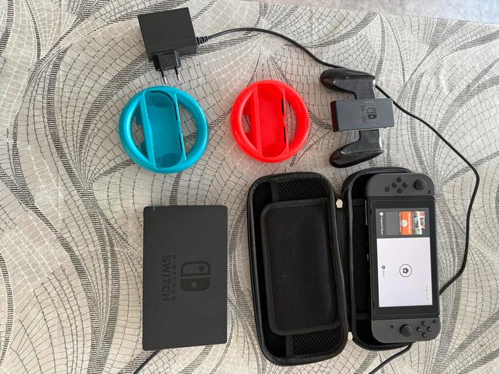 Nintendo Switch Bundel ( +6 Spellen tegen bijbetaling), Spelcomputers en Games, Games | Nintendo Switch, Gebruikt, Overige genres