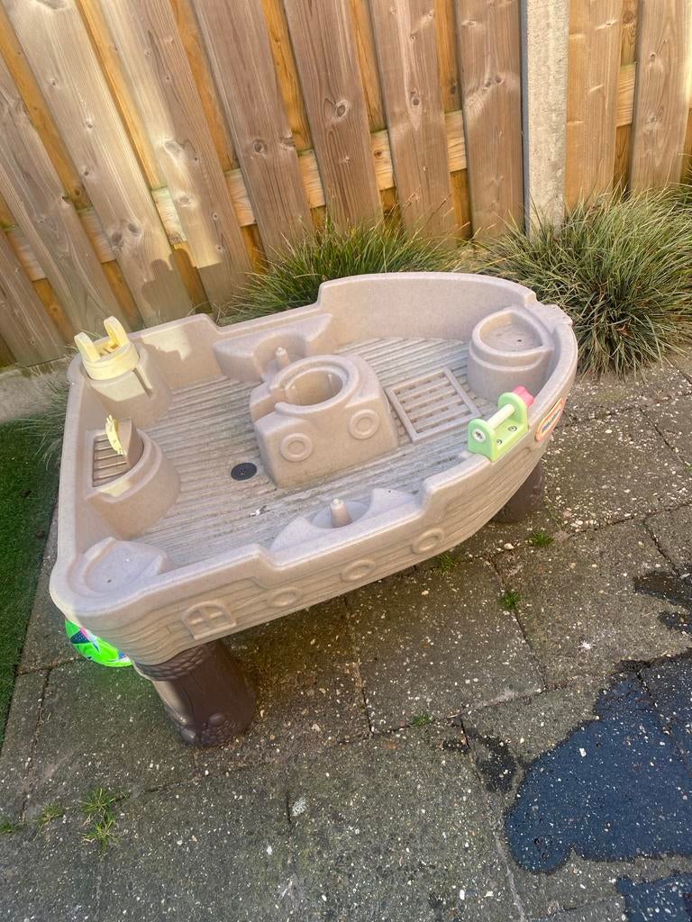 Water zand tafel in bootvorm gratis!!!, Kinderen en Baby's, Speelgoed | Buiten | Zandbakken, Ophalen of Verzenden, Gebruikt