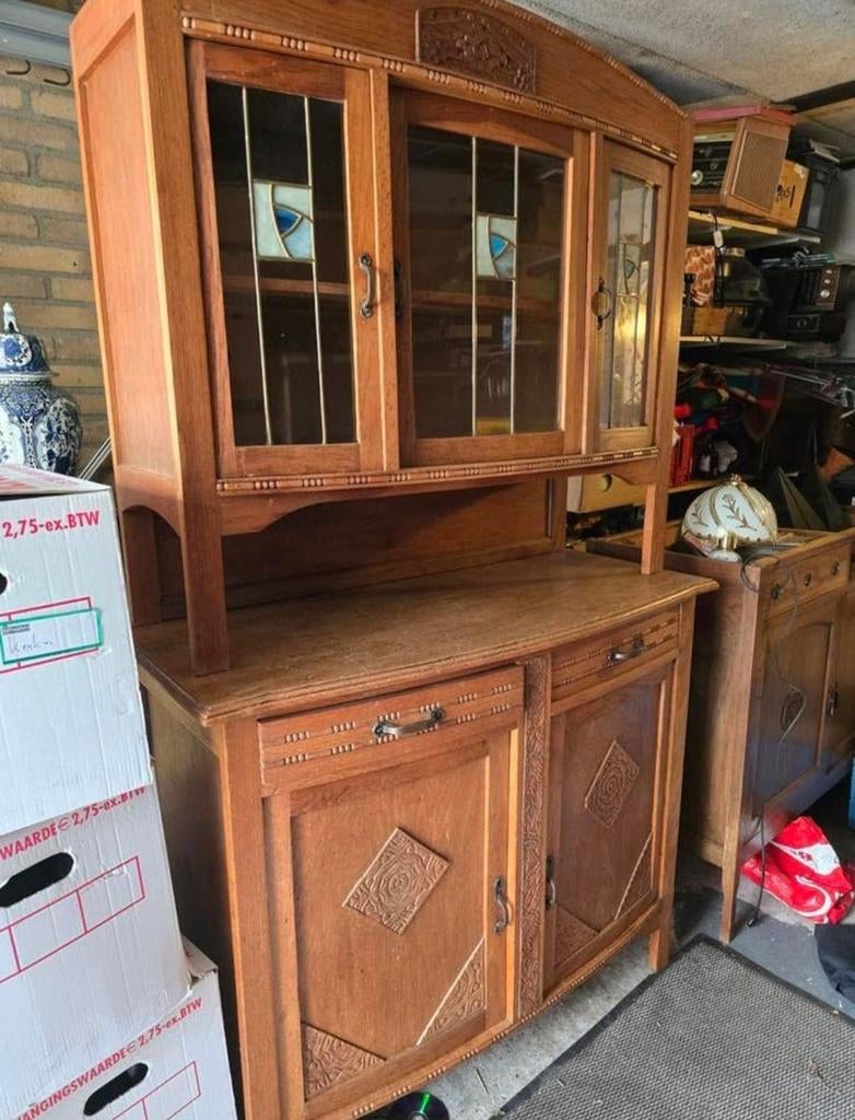 Antiek bergmeubel met glas in lood, Antiek en Kunst, Ophalen