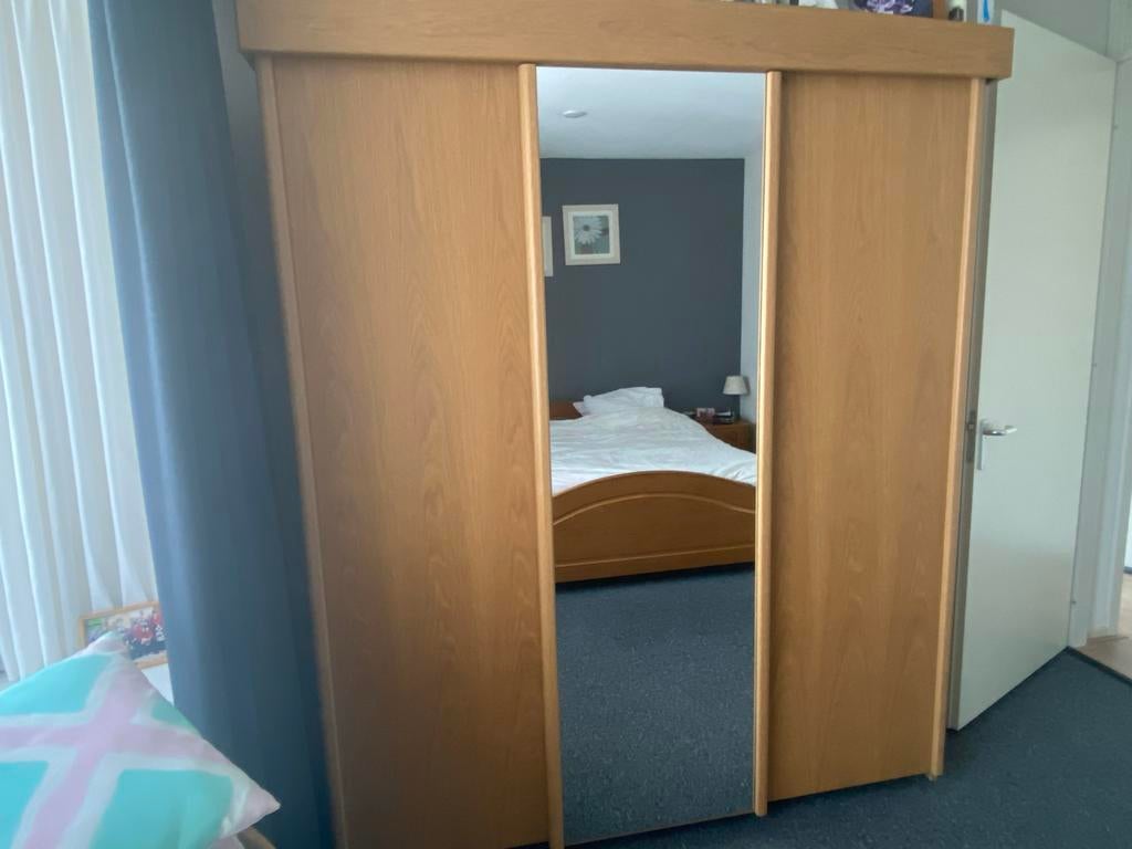 Tweepersoonsbed met 2 nachtkastjes en kledingkast, Ophalen, Gebruikt, Bruin, Tweepersoons