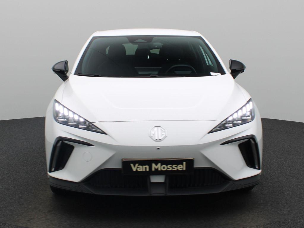 MG MG4 64 kWh Luxury | Navigtie | Achteruitrijcamera | Cruis, Auto's, MG, Automaat, 12 maanden, 1675 kg, Wit