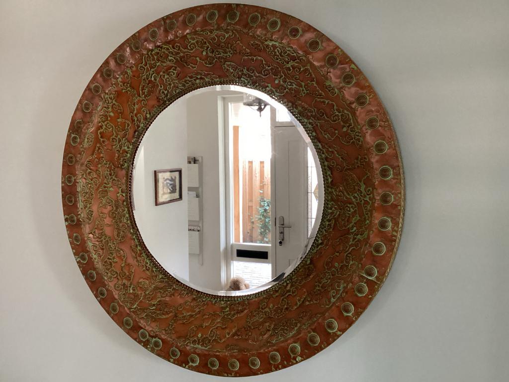 Prachtige ronde spiegel met oosters motief, Huis en Inrichting, Woonaccessoires | Spiegels, Rond, Ophalen of Verzenden, Zo goed als nieuw