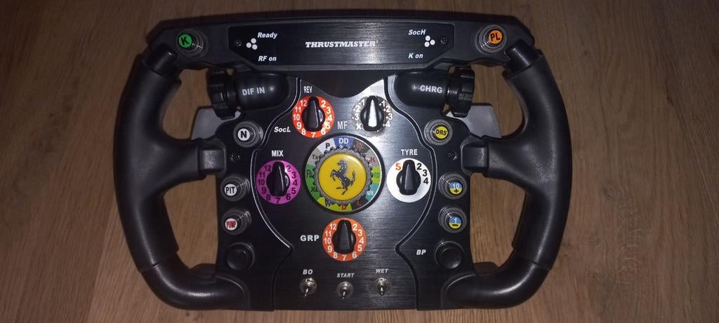 Thrustmaster Ferrari F1 Wheel Add-On (PS4/PC), Racestuur, Zo goed als nieuw, Thrustmaster, PlayStation