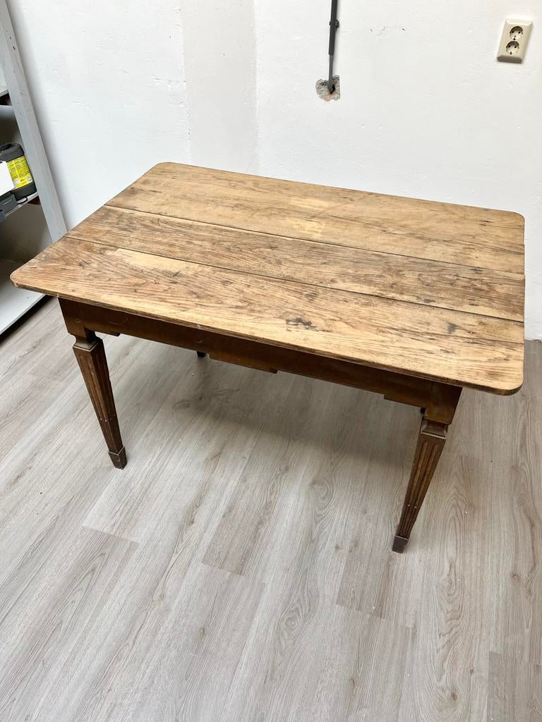 Vintage houten tafel | antiek landelijk brocante, 100 tot 150 cm, 50 tot 100 cm, Zo goed als nieuw, Vier personen