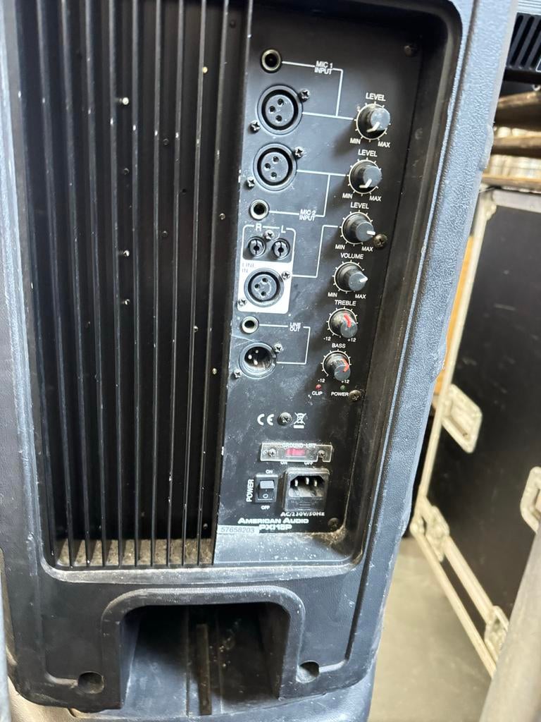 American Audio 15 inch actieve speaker, 400W (werking onbeke, Niet werkend, 120 watt of meer, Front, Rear of Stereo speakers, Ophalen