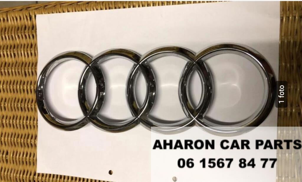 Audi Q3 Q5 Q7 A7 A8 Embleem BTA581310080 Front grill Origin, Gebruikt, Ophalen of Verzenden