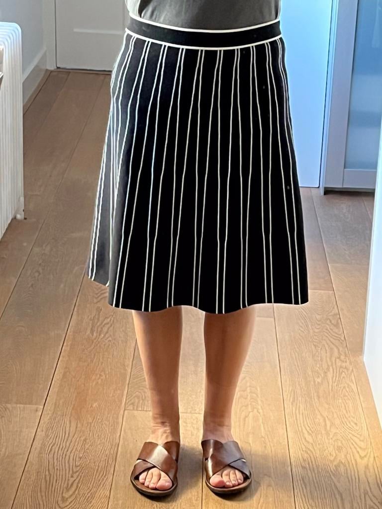 Rok Marc Cain, Maat 38/40 (M), Zwart, Nieuw, Ophalen of Verzenden