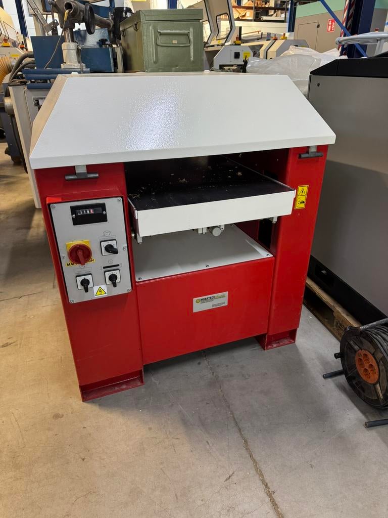 Vandiktebank 540 breedt vier messen elec hoog laag, Ophalen