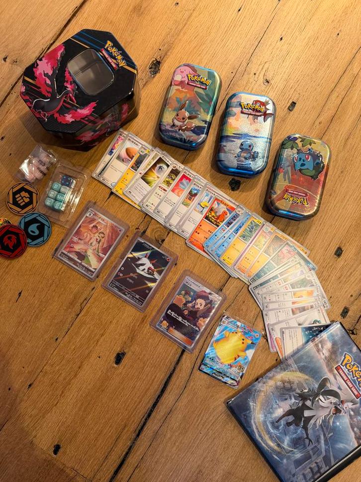Japanse Pokémon kaarten met binder en opbergblikken, Hobby en Vrije tijd, Verzamelkaartspellen | Pokémon, Gebruikt, Meerdere kaarten