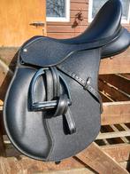 Wintec veelzijdigheidszadel 17 inch, Ophalen, Zo goed als nieuw, Overige soorten