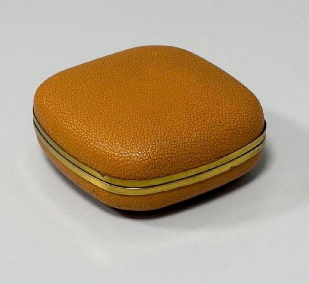 Vintage antiek 1960 Europa 2Jewels reiswekker klok klap-etui, Antiek en Kunst, Antiek | Klokken, Ophalen of Verzenden