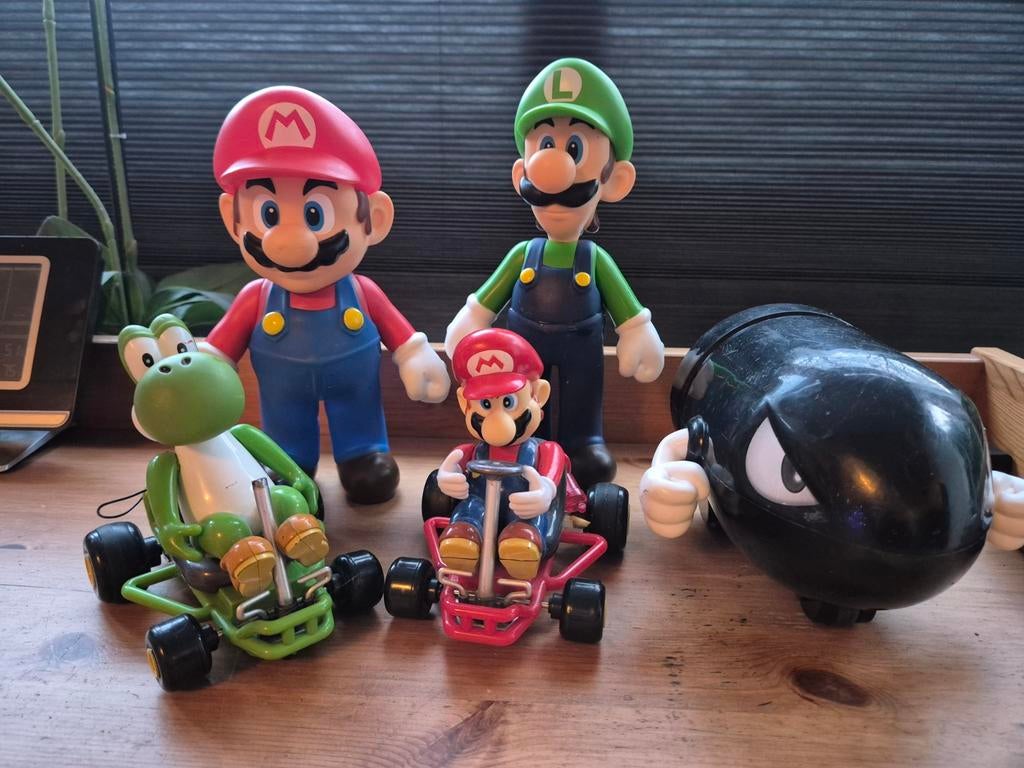 Mario en Luigi figuren, bullet bill en mario kart, Ophalen of Verzenden