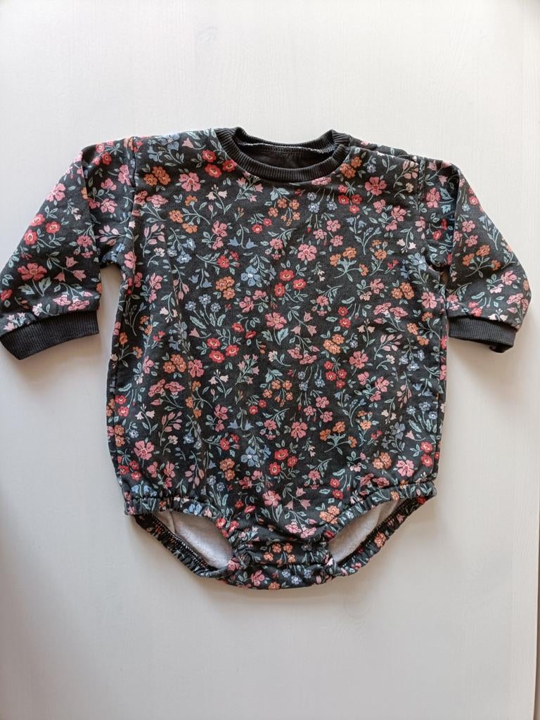 Pakje, Ophalen of Verzenden, Zo goed als nieuw, Meisje, Pakje