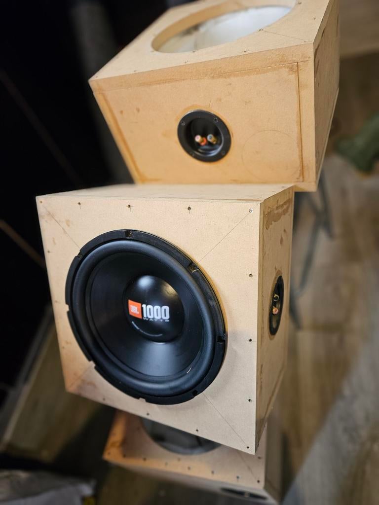 JBL + extra behuizingen, Ophalen