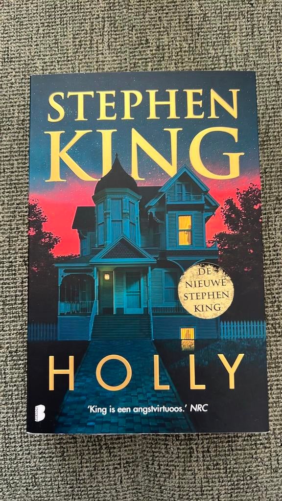 Stephen King - Holly, Ophalen of Verzenden, Zo goed als nieuw, Stephen King